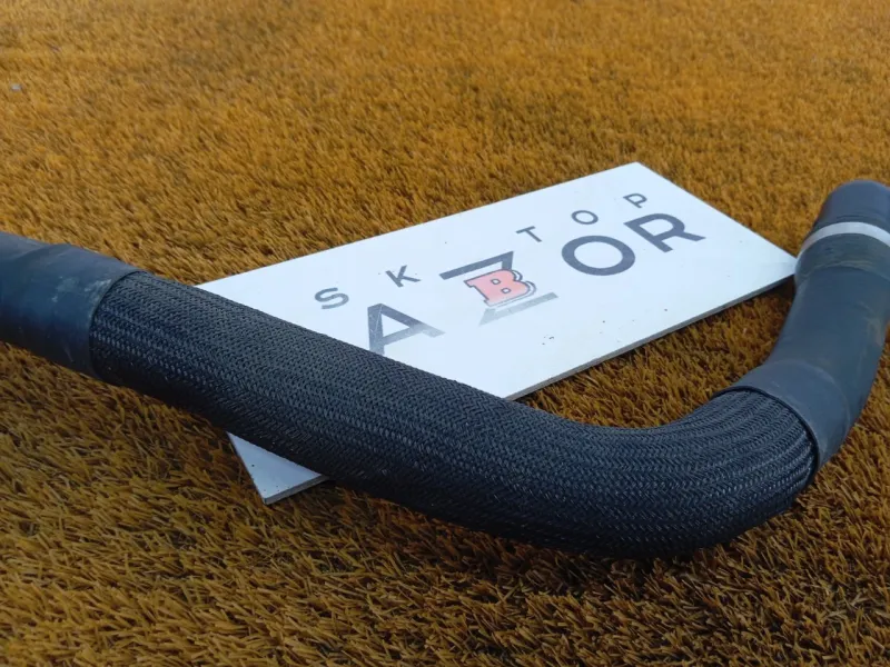 Патрубок радиатора