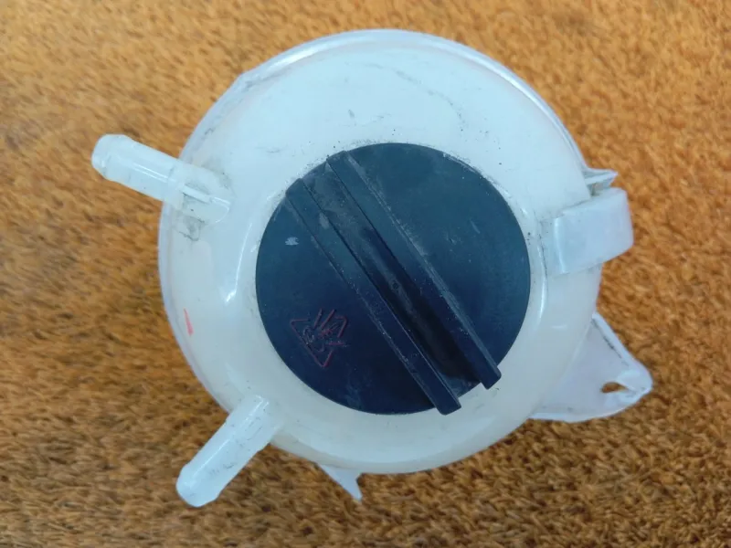 Бачок расширительный