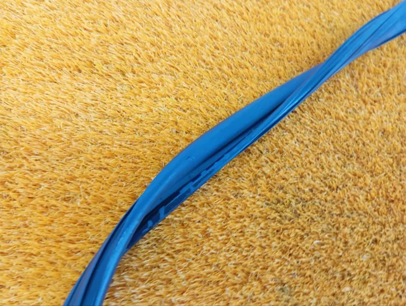 Уплотнитель стекла двери