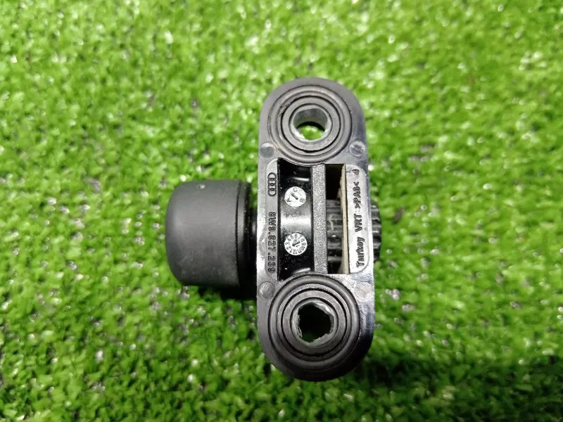 Отбойник крышки багажника