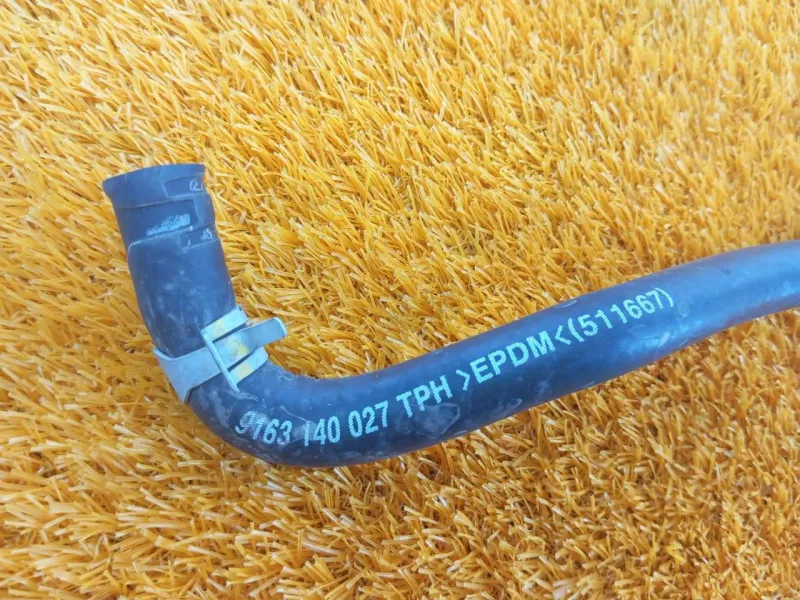 Патрубок радиатора