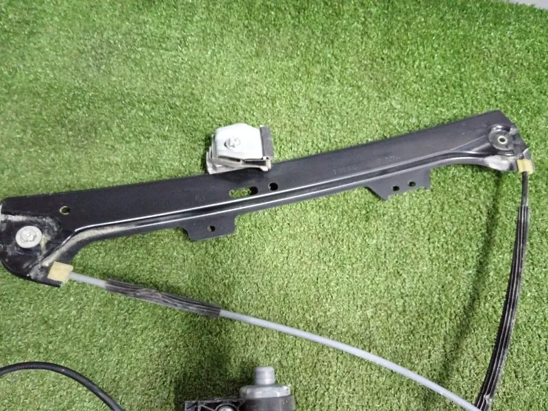 Стеклоподъемник BMW 5-Series 2006 51337184383 E60, передний левый