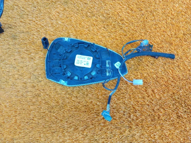 Зеркальный элемент