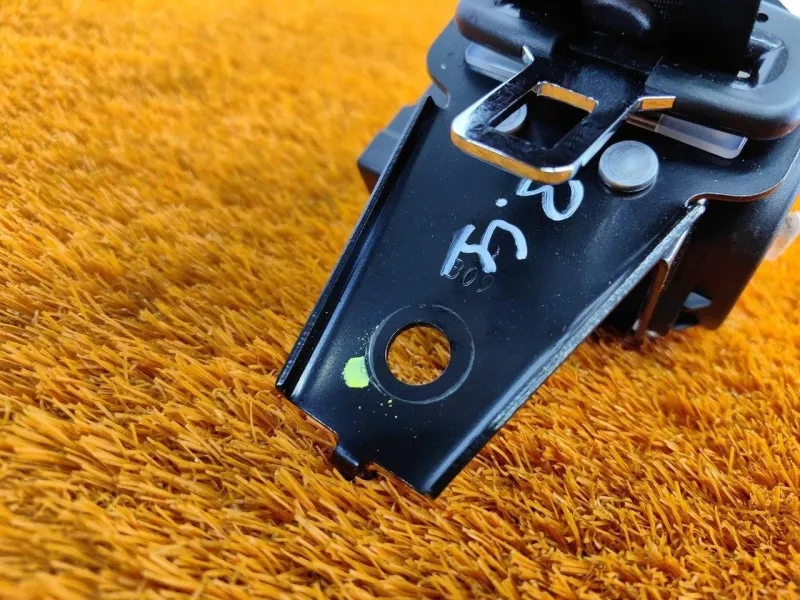 Ремень безопасности