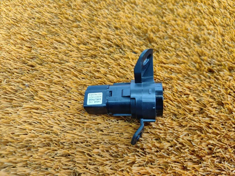 Кнопка запуска двигателя