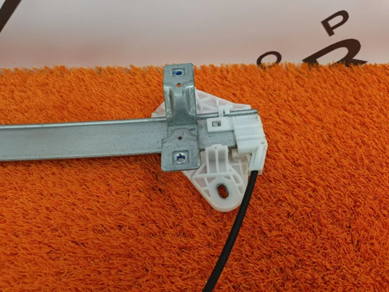 Стеклоподъемник