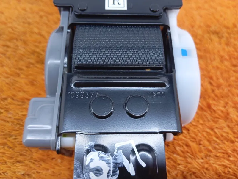 Ремень безопасности