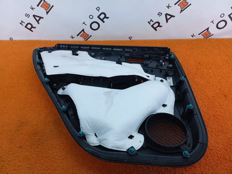 Обшивка двери