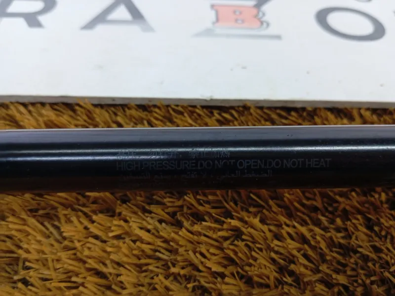 Амортизатор багажника