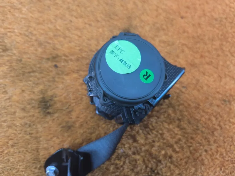 Ремень безопасности