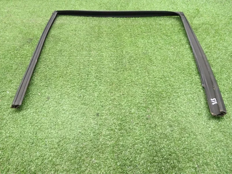 Уплотнитель стекла двери