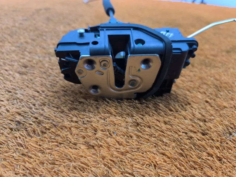 Замок двери