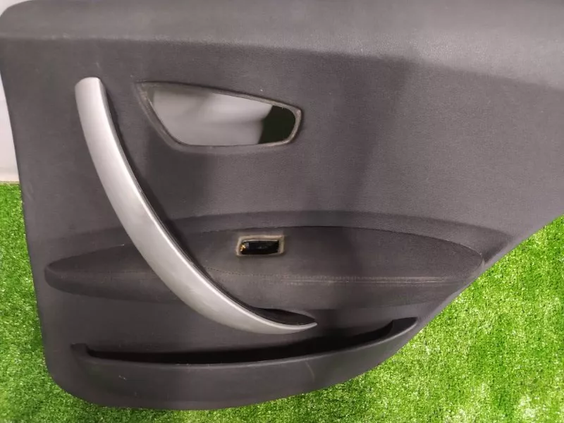 Обшивка двери BMW 1-Series 2005 51427133360 E87, задняя правая