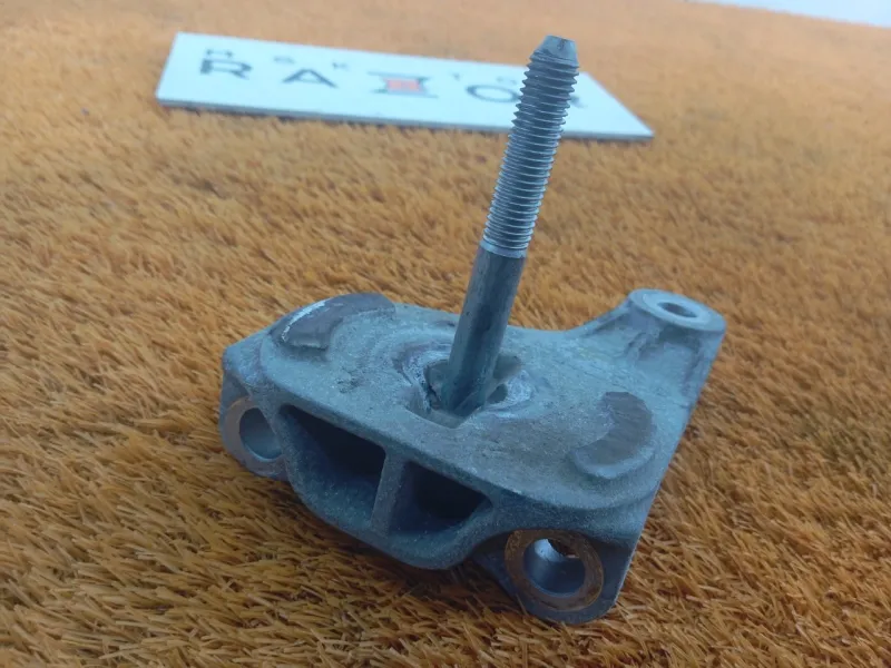 Кронштейн опоры КПП