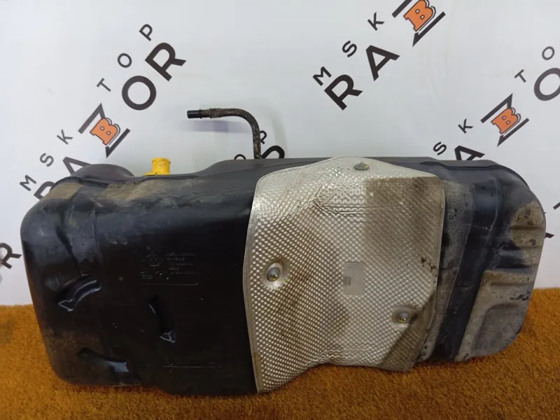 Бак топливный