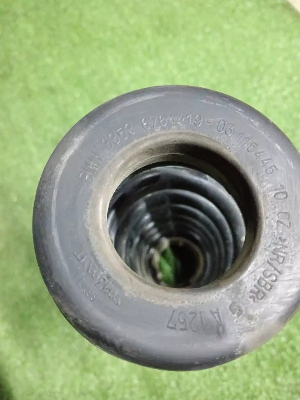 Пружина подвески BMW X1 2011 33536790118 E84 N47D20C 75397700, задняя