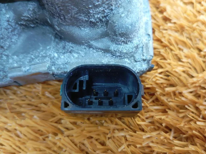 Дроссельная заслонка