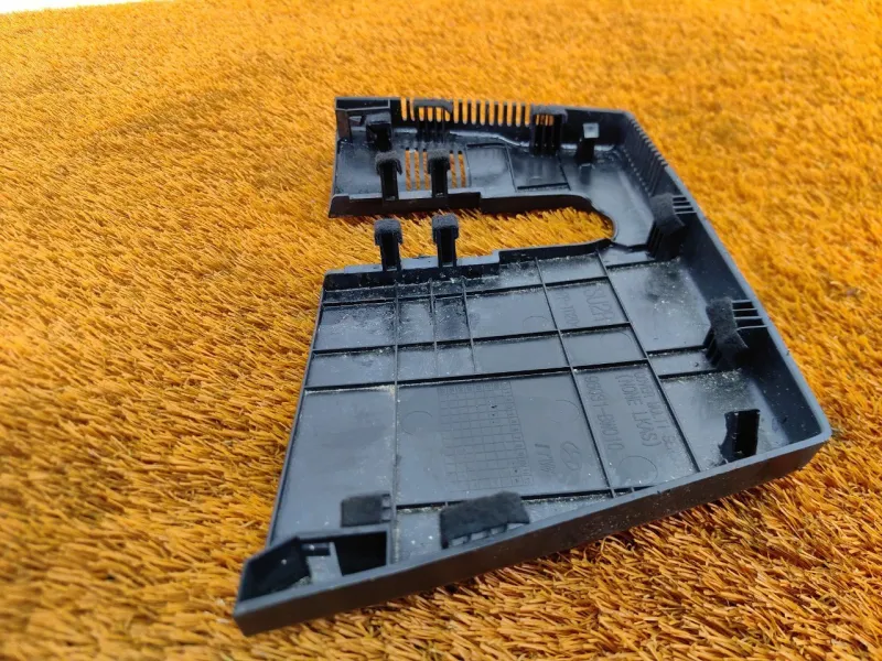 Крышка салонного зеркала