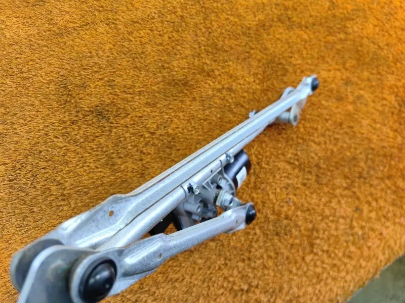 Трапеция дворников