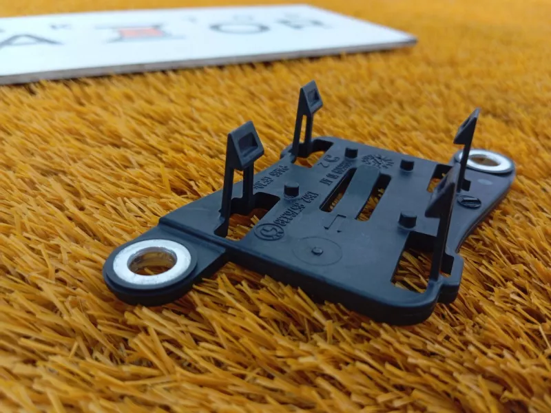 Кронштейн блока управления