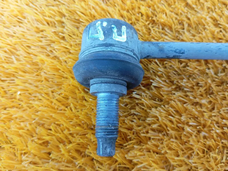 Стойка стабилизатора