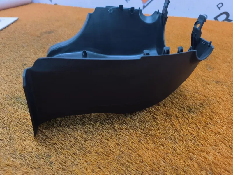 Кожух рулевой колонки