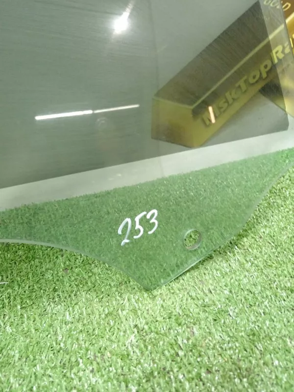 Стекло двери BMW X5 2007 51337137014 E70, переднее правое