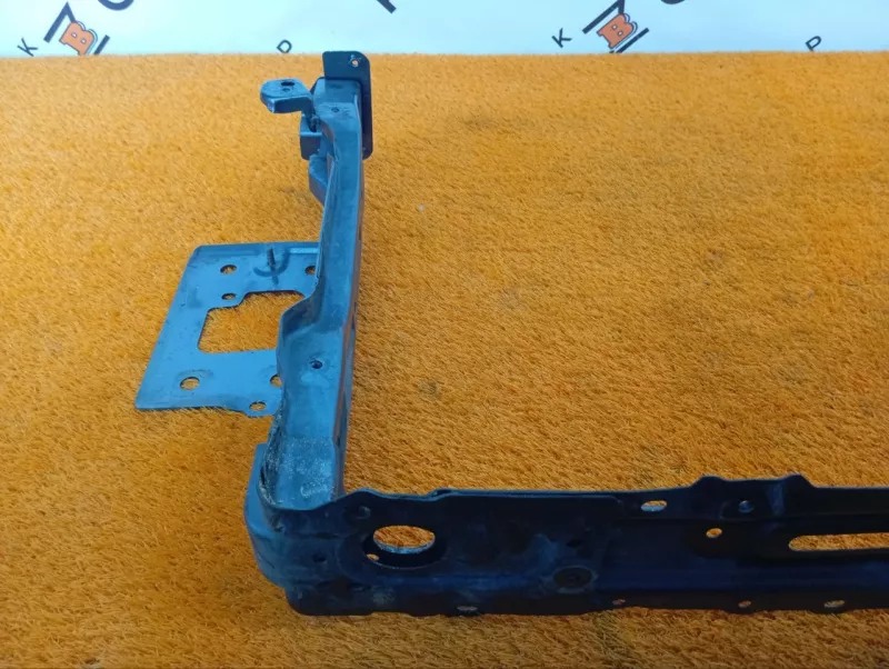 Панель передняя