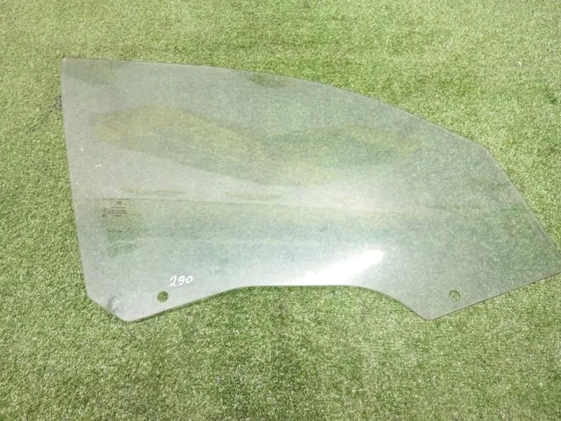 Стекло двери BMW 1-Series 2004 51337067792 E87, переднее правое