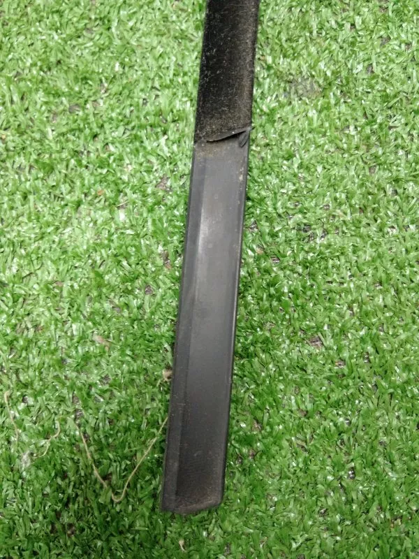 Уплотнитель стекла двери