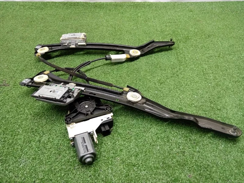 Стеклоподъемник Audi A4 2009 8K0839461 B8, задний левый