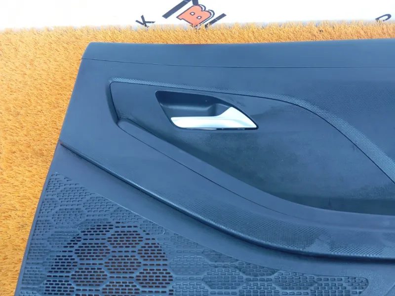 Обшивка двери