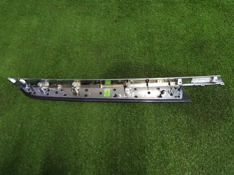 Накладка двери декоративная