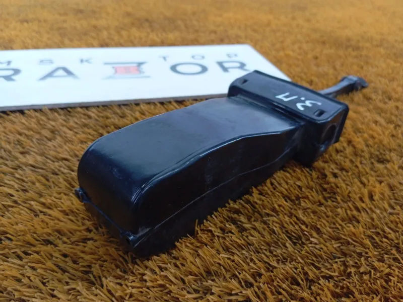 Ограничитель двери