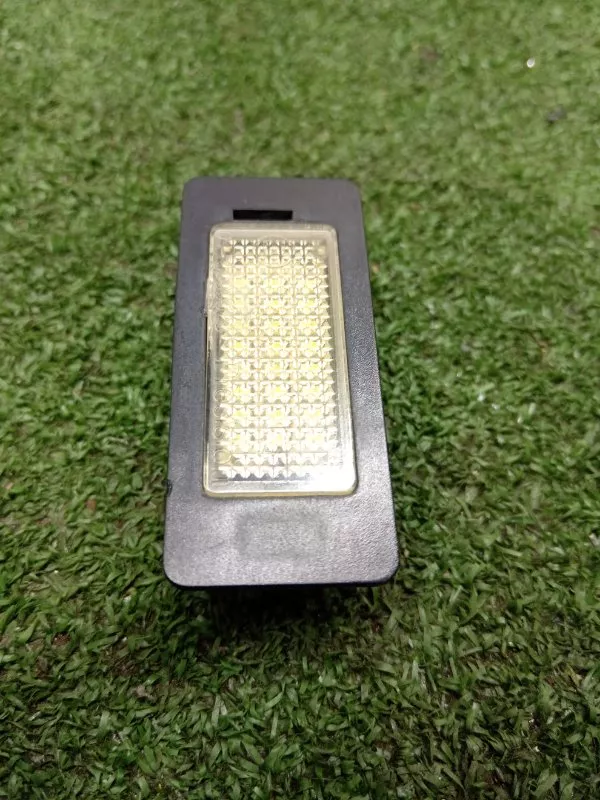 Плафон подсветки багажника