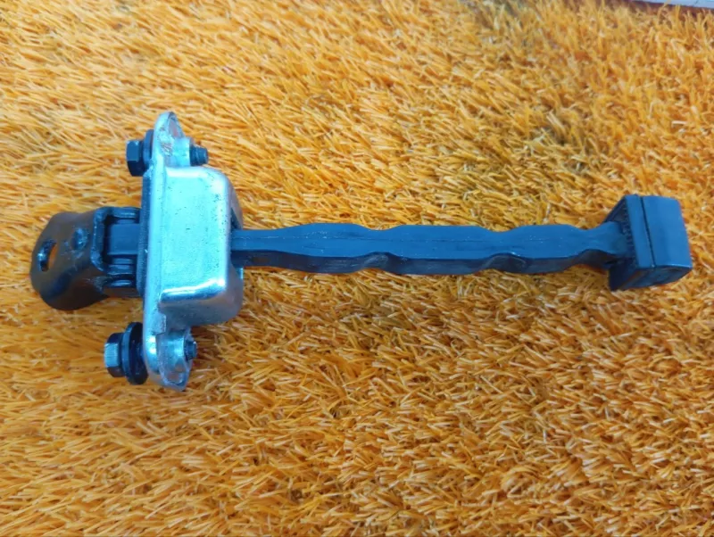 Ограничитель двери