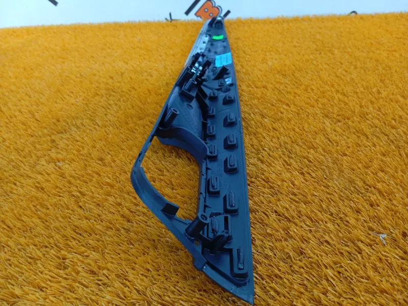 Молдинг двери