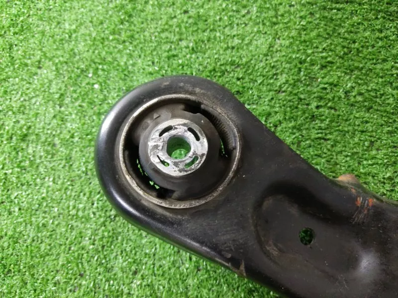 Рычаг подвески