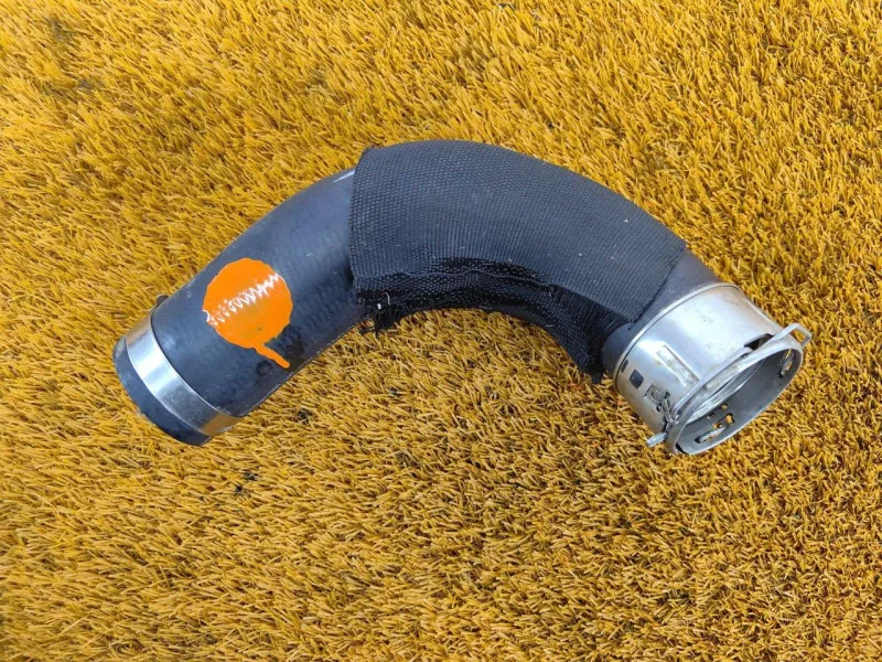 Патрубок интеркулера