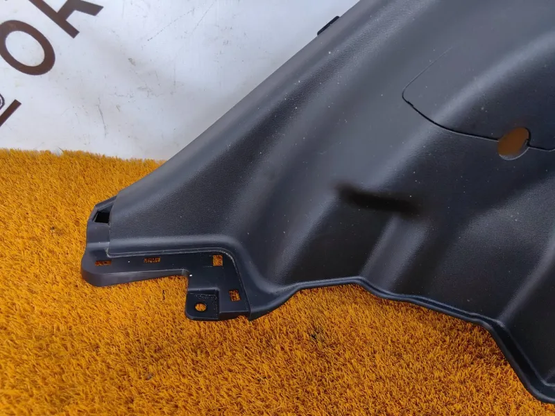 Обшивка багажника