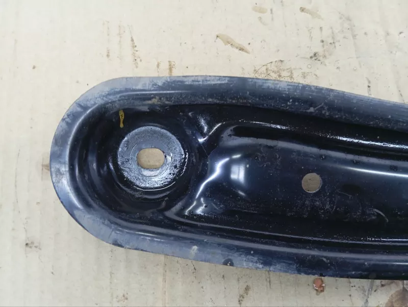 Крепление глушителя