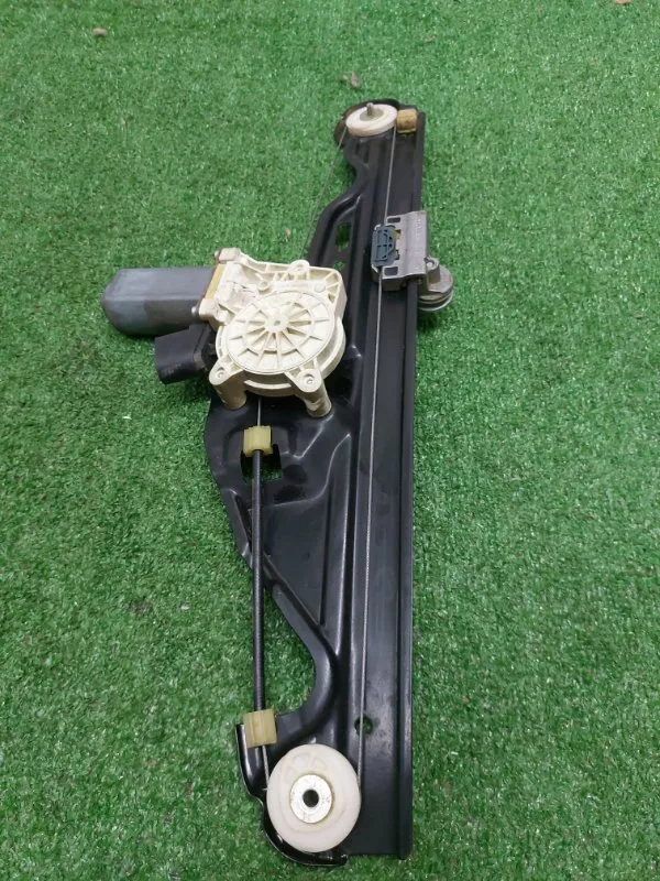 Стеклоподъемник BMW 5-Series 2007 51357184746 E60/E61, задний правый