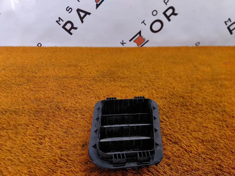 Решетка вентиляционная