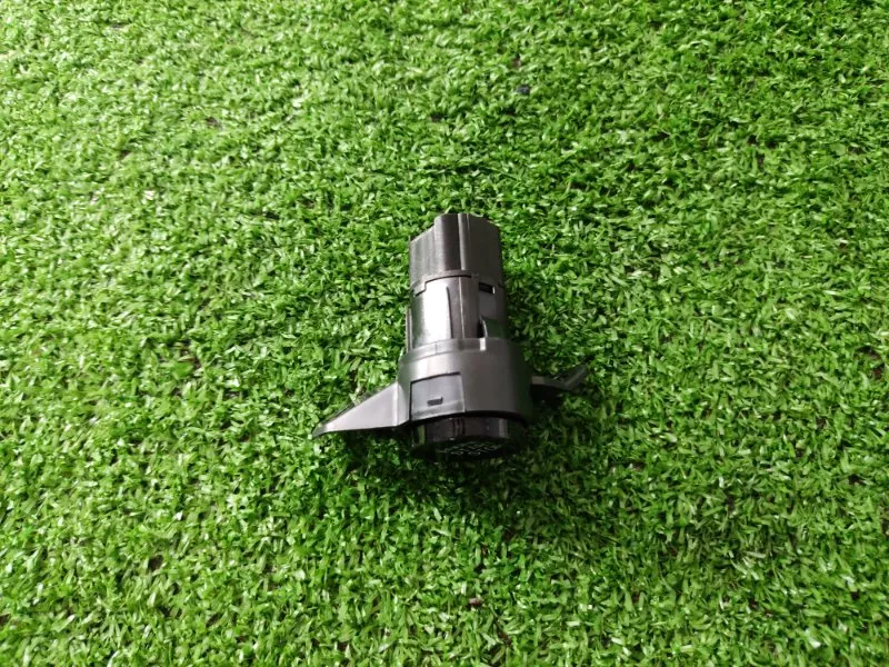 Кнопка запуска двигателя