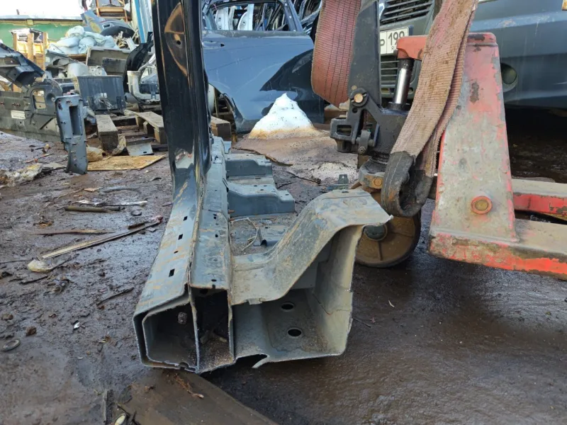 Порог с центральной стойкой