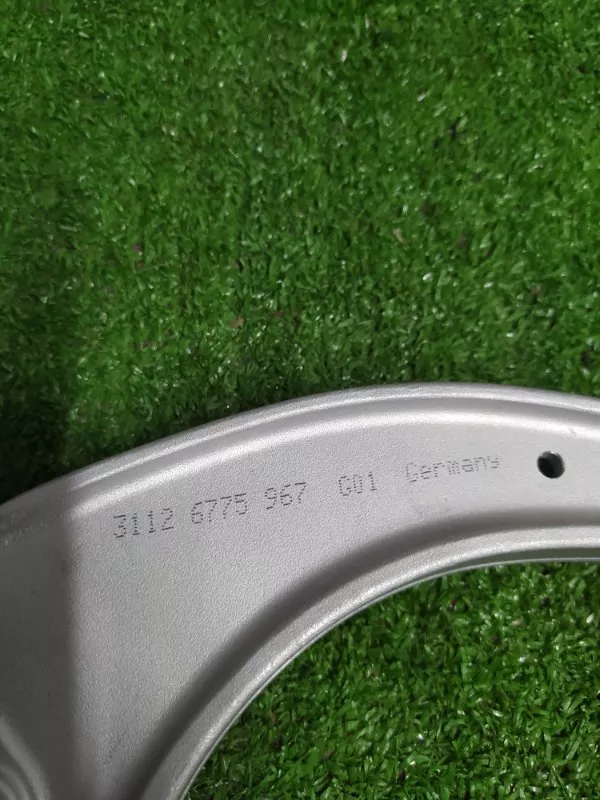 Рычаг подвески верхний