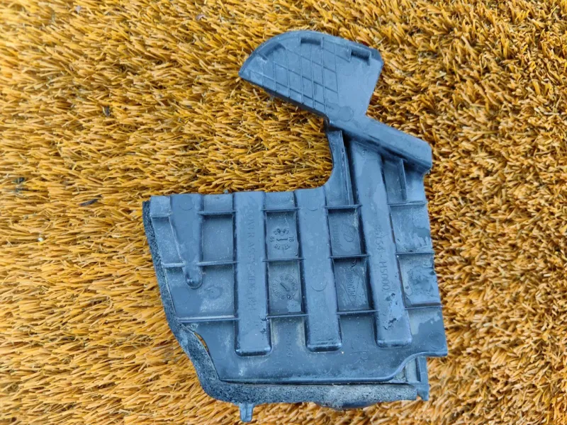 Уголок жабо