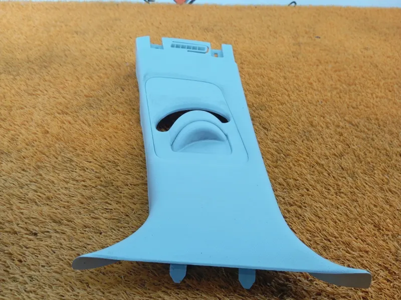 Обшивка центральной стойки