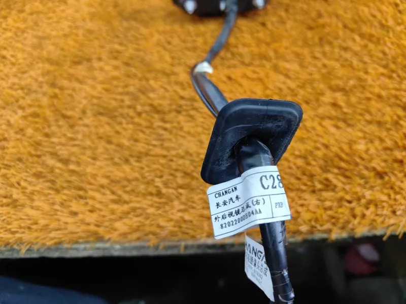 Зеркало боковое