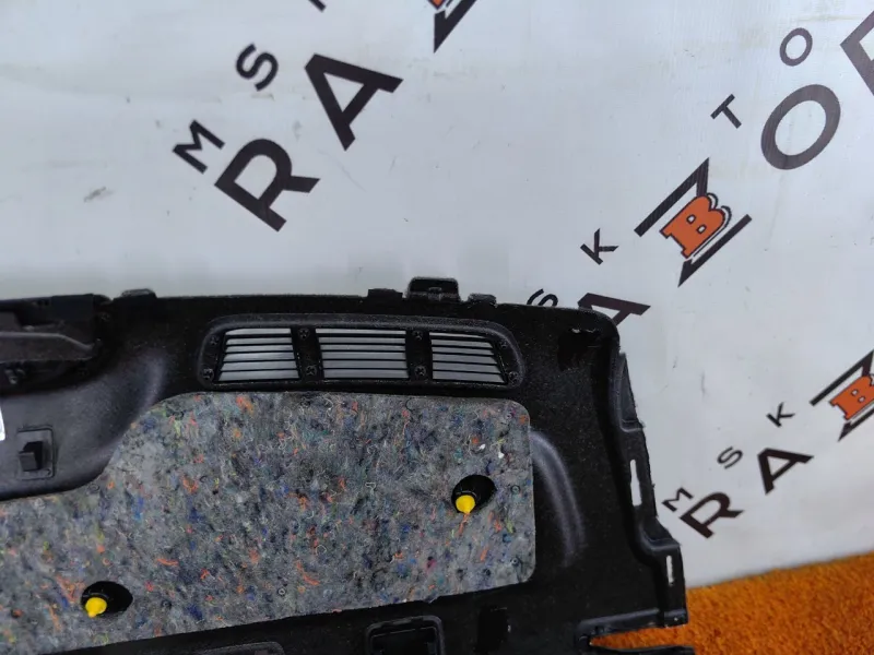 Полка багажника